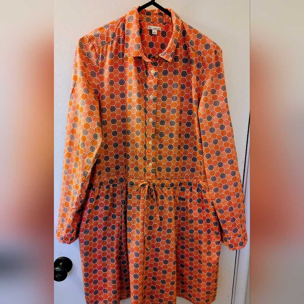 GAP Orange Patterned Dress, Circa 2013 Collar,Buttons, Pockets, Tie Waist, Slip